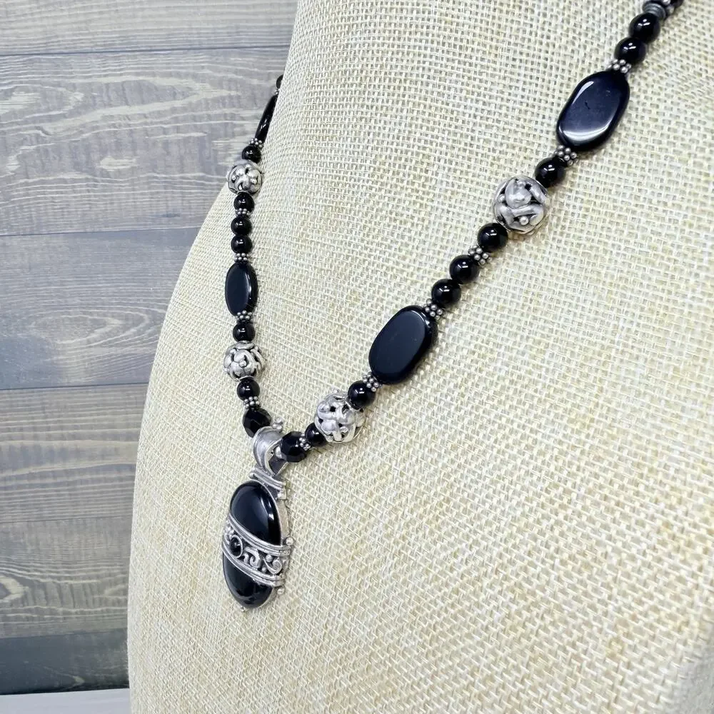 Vintage Sterling Silver 925 and Beaded Black Onyx Pendant Necklace 18 Inch